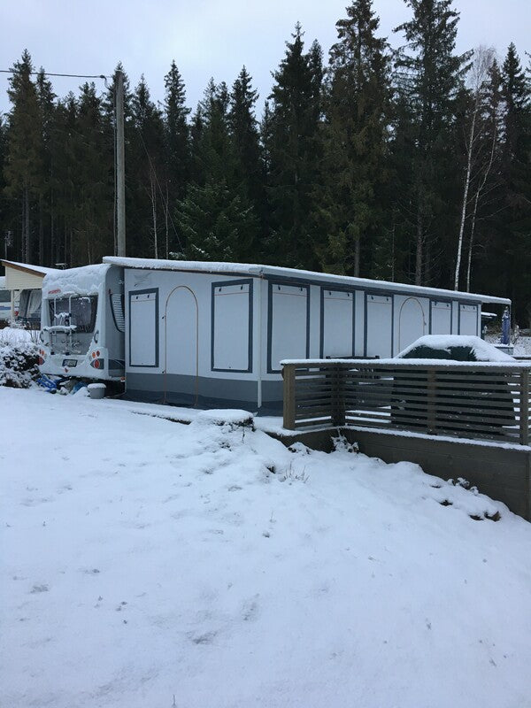 Embla 6+ Frittstående Helårstelt PVC – Stabilt Stort Campingtelt for Alle Sesonger