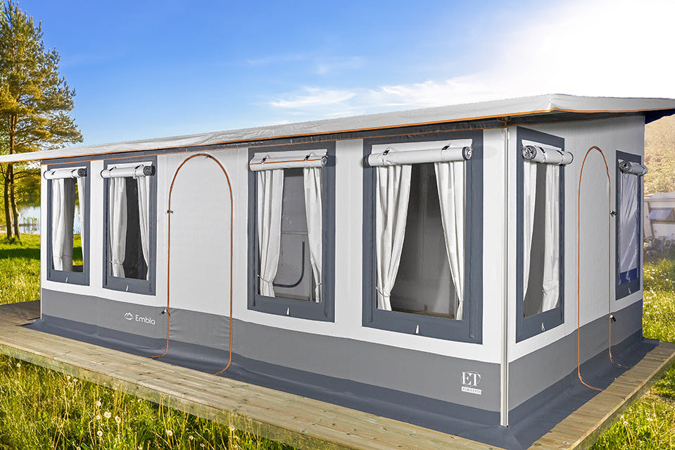 Embla 5+ Frittstående Helårstelt 5.7m x 3.5m – Robust PVC Kvalitet